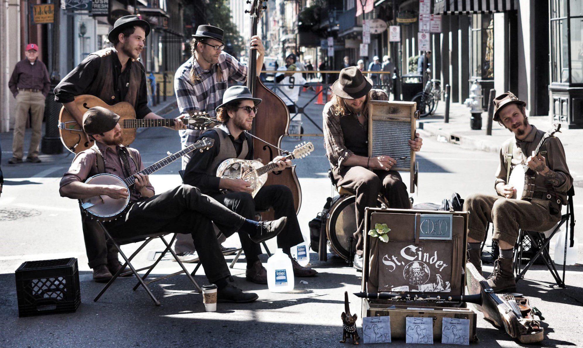 Una orquesta en las calles de Nueva Orleans durante un viaje a Estados Unidos con WAYAO