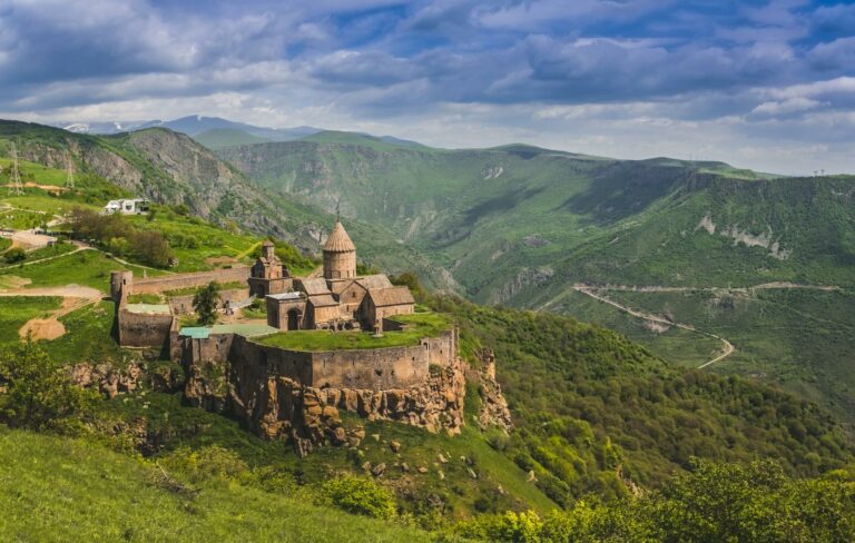 Viaje a Armenia: historia milenaria y paisajes legendarios