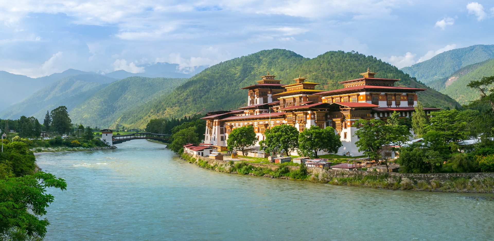 monasterio en polinesia con WAYAO