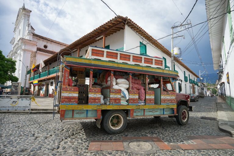 Gran viaje a Colombia: descubre de Cali al Eje Cafetero y Medellín