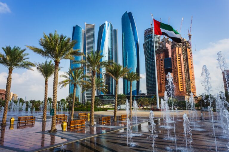 Viaje Abu Dhabi y Maldivas: descubre lujo árabe y paraíso tropical