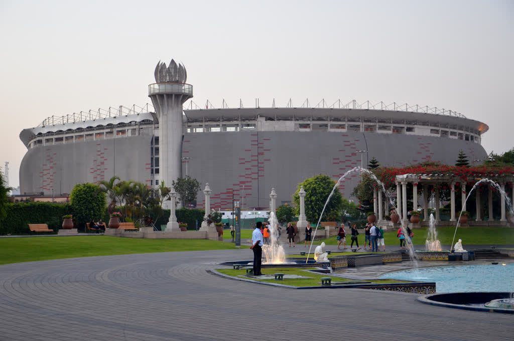 estadio nacional con WAYAO