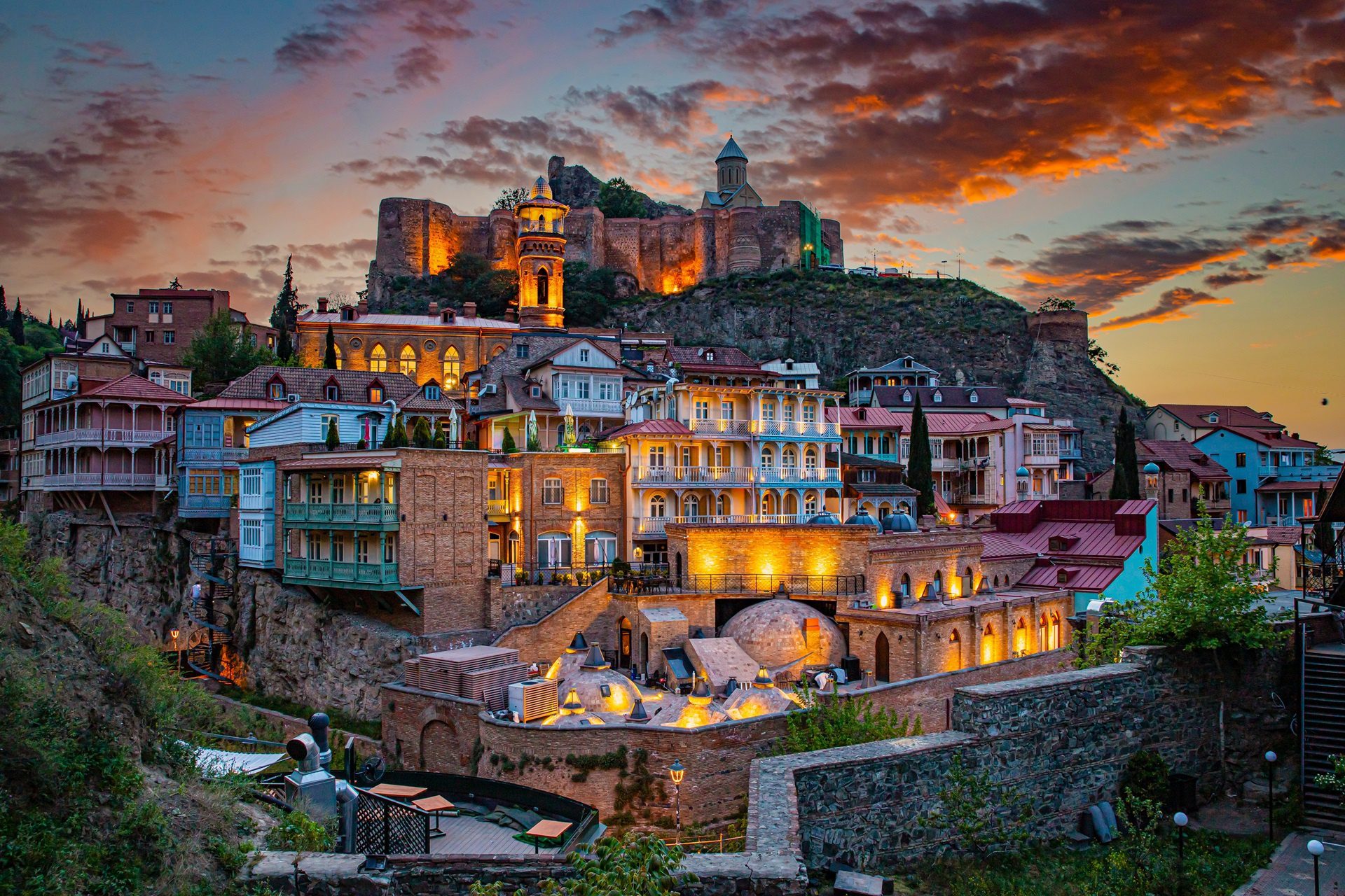 capital de georgia con WAYAO