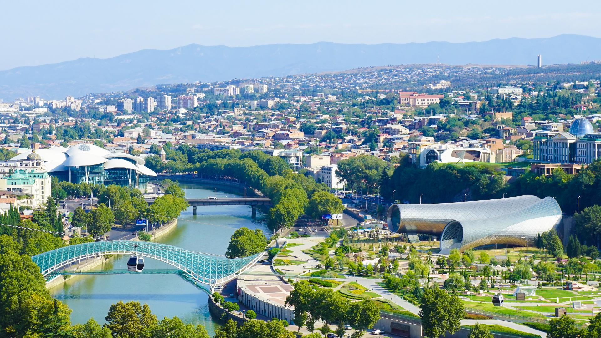 dia soleado en georgia con WAYAO