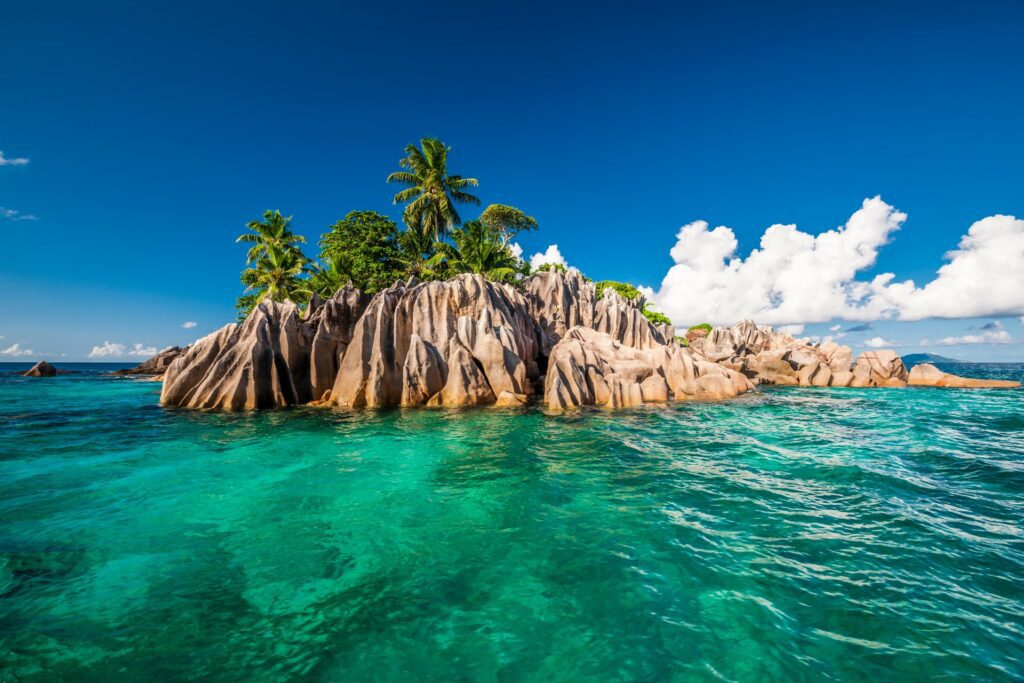 Hermosa isla san pedro en seychelles con WAYAO