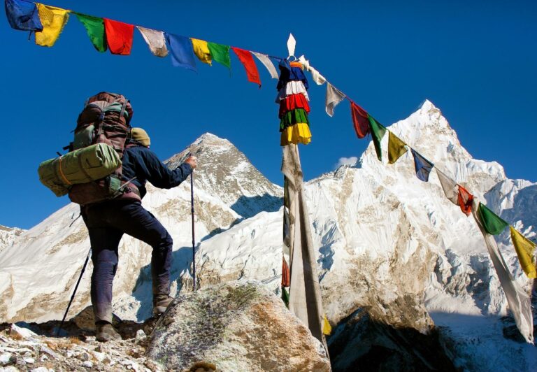 Viaje de trekking al Everest: Vive la aventura en el techo del mundo