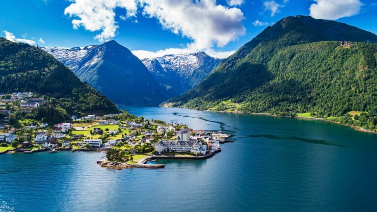 Viaje a Dinamarca: Copenhague, Fiordos Noruegos y Estocolmo
