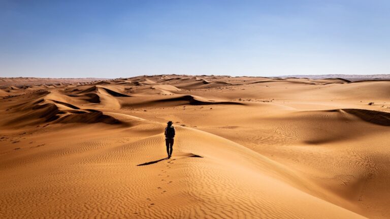 Ruta por Omán en coche: cultura, desierto y libertad sobre ruedas