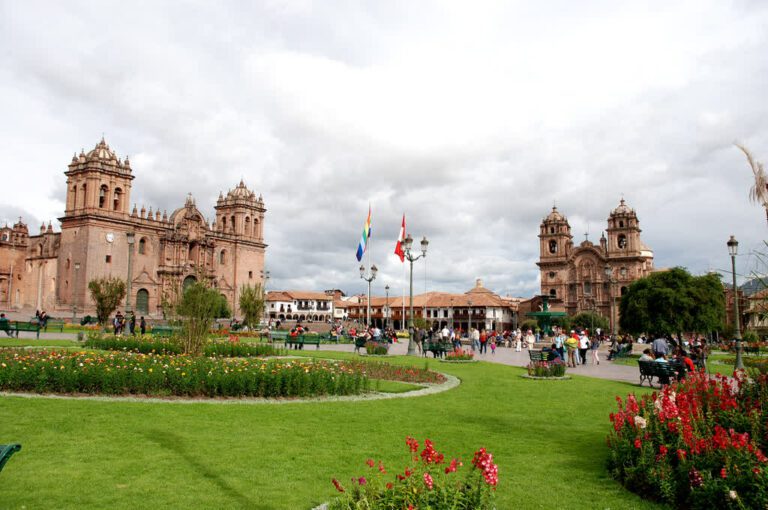 Viaje a Perú: descubre su historia, cultura y maravillas del mundo