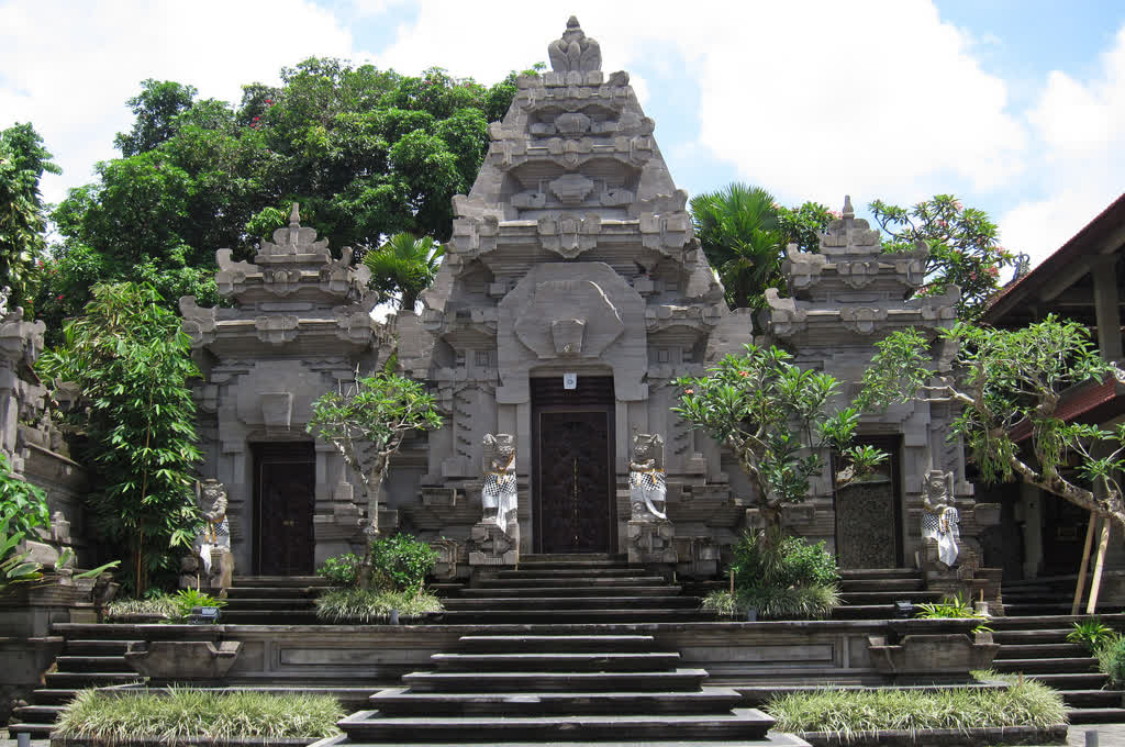 templo de bali con WAYAO