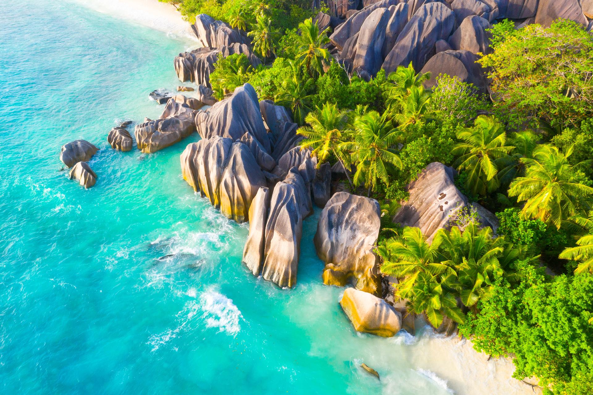 playa isla de digue con WAYAO