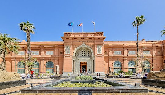 museo egipcio con WAYAO