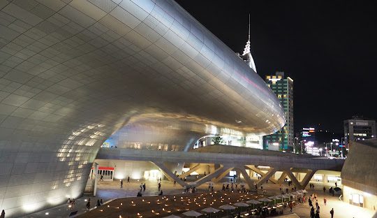 plaza de corea del sur con WAYAO