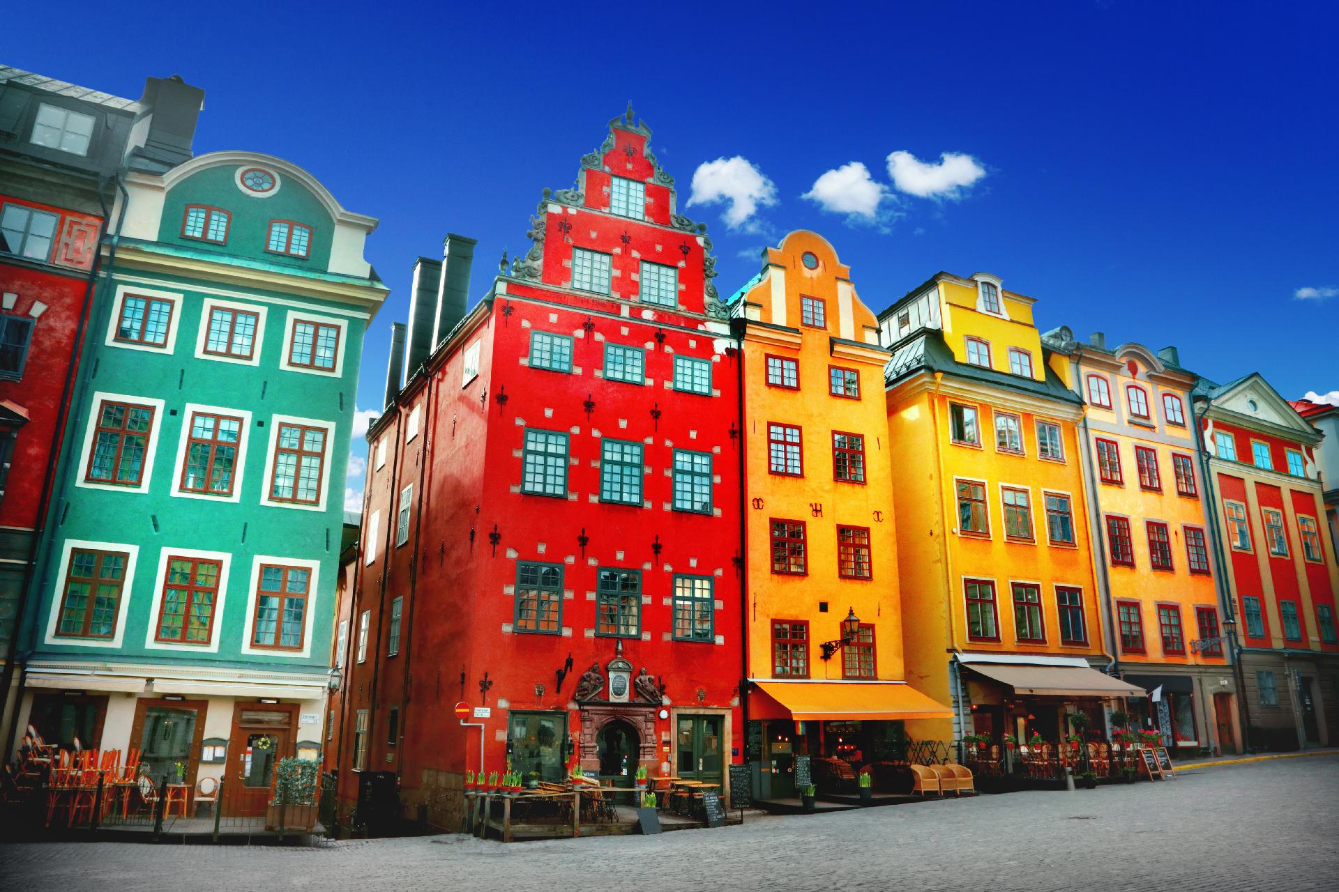 Casas de colores dia soleado en suecia con WAYAO