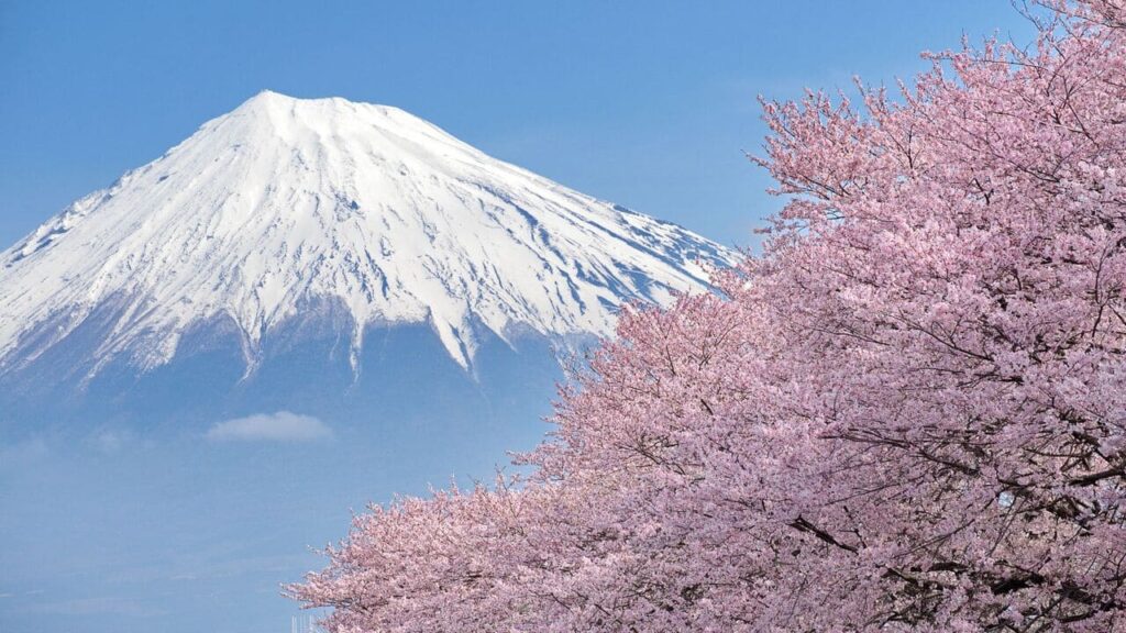 8 destinos para viajar en Semana Santa por el mundo japon semana santa