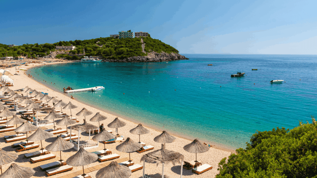 Mejor época para viajar a Albania: guía completa para planificar tu viaje mar viajar albania
