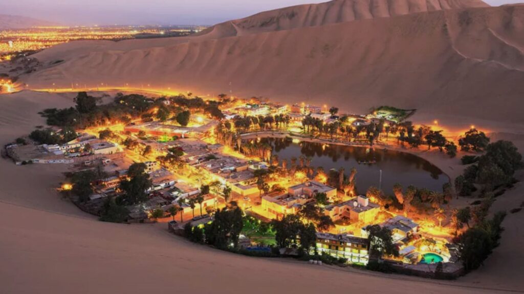Qué ver en Perú: 12 lugares imprescindibles huacachina oasis peru