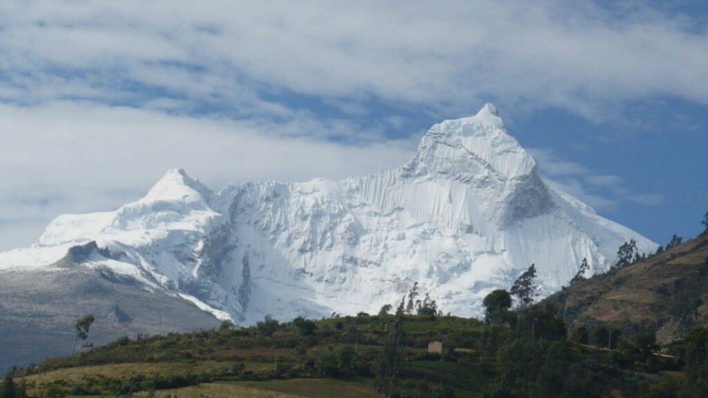 Qué ver en Perú: 12 lugares imprescindibles huaraz cordillera blanca