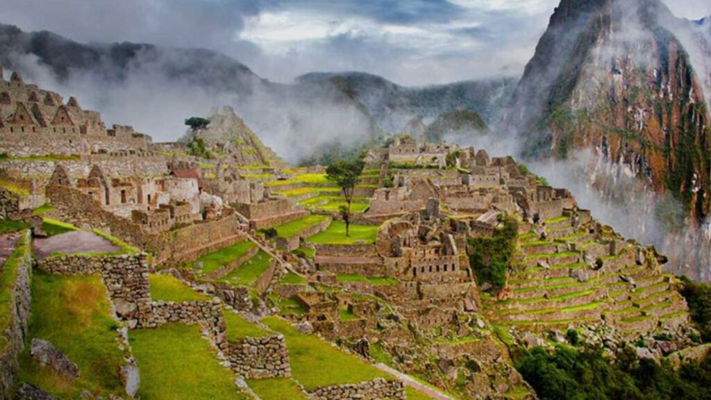 Qué ver en Perú: 12 lugares imprescindibles valle sagrado incas peru