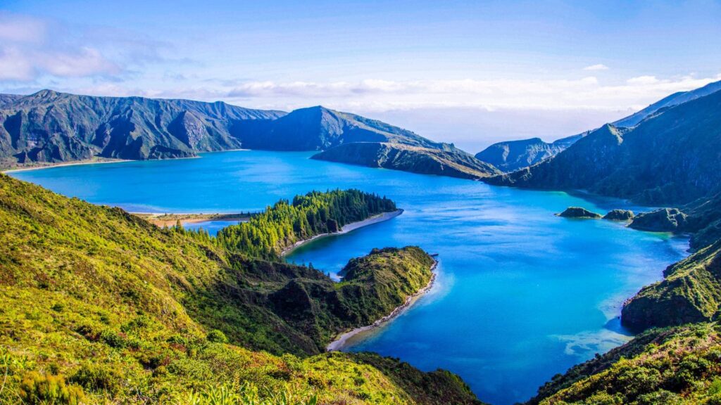 Dónde viajar en agosto: mejores destinos para unas vacaciones inolvidables Dónde viajar en agosto: mejores destinos para unas vacaciones inolvidables