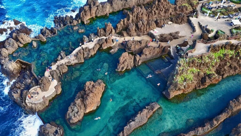 10 Destinos Alternativos a los Lugares Más Turísticos del Mundo viaje a madeira